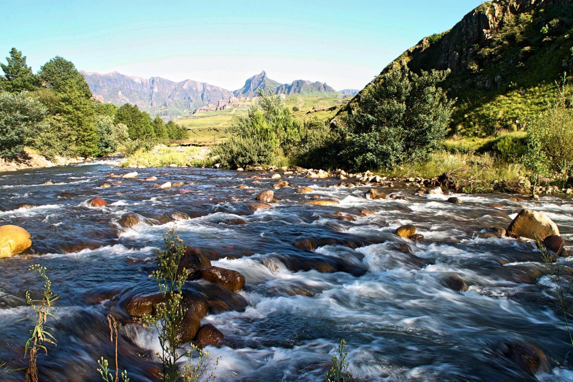 Gooderson Leisure Riverbend Chalets Self Catering And Timeshare Gold Crown Resort Drakensberg Eksteriør billede